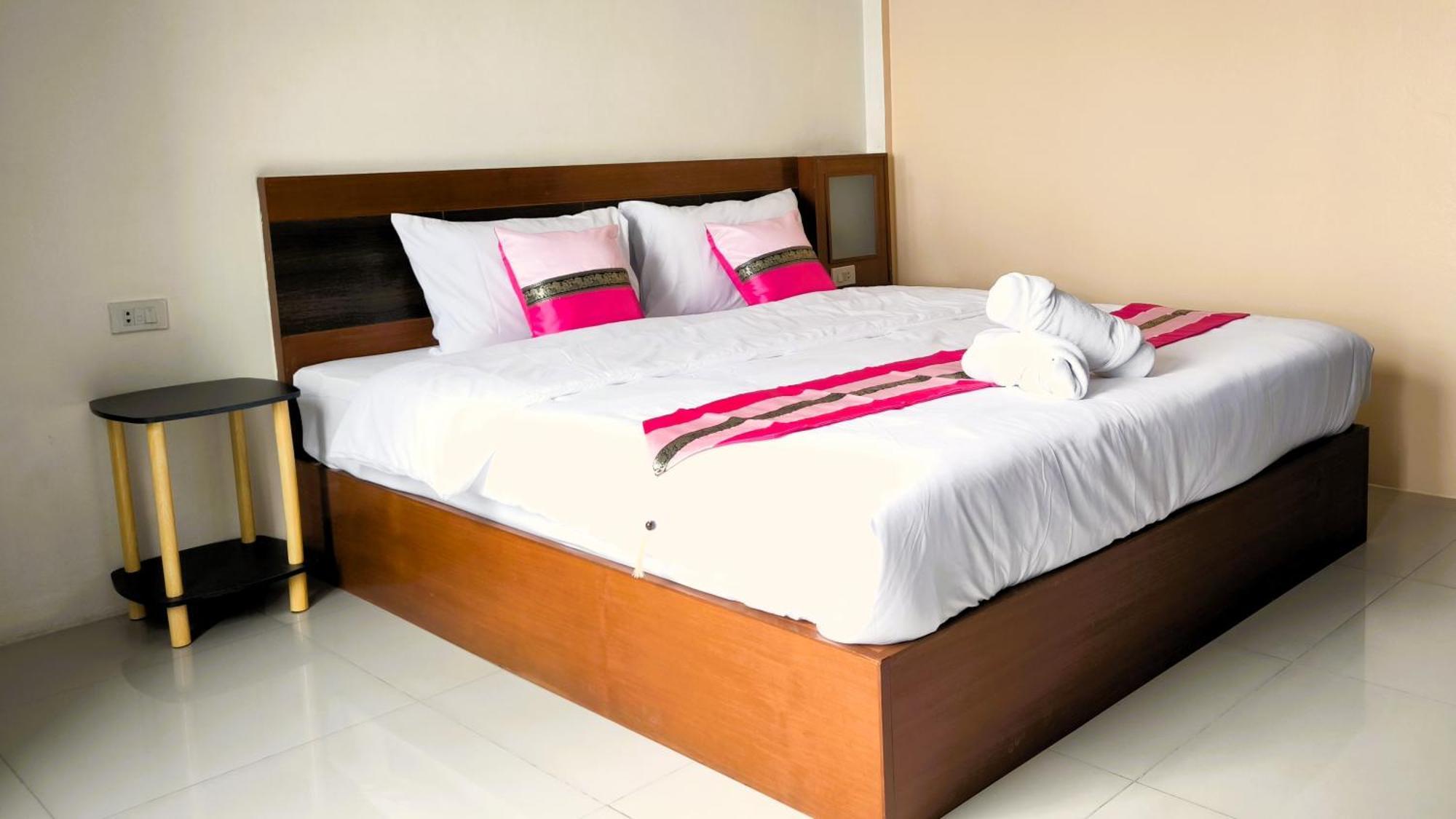 Lucky Buako Hotel Patong מראה חיצוני תמונה