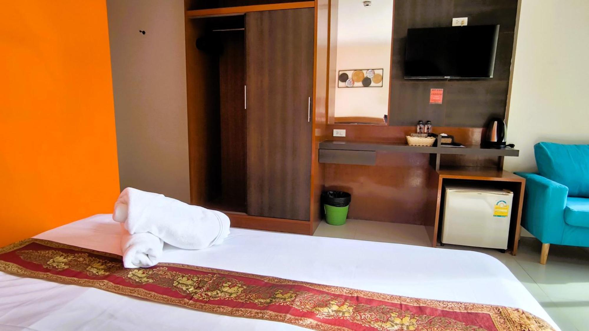 Lucky Buako Hotel Patong מראה חיצוני תמונה